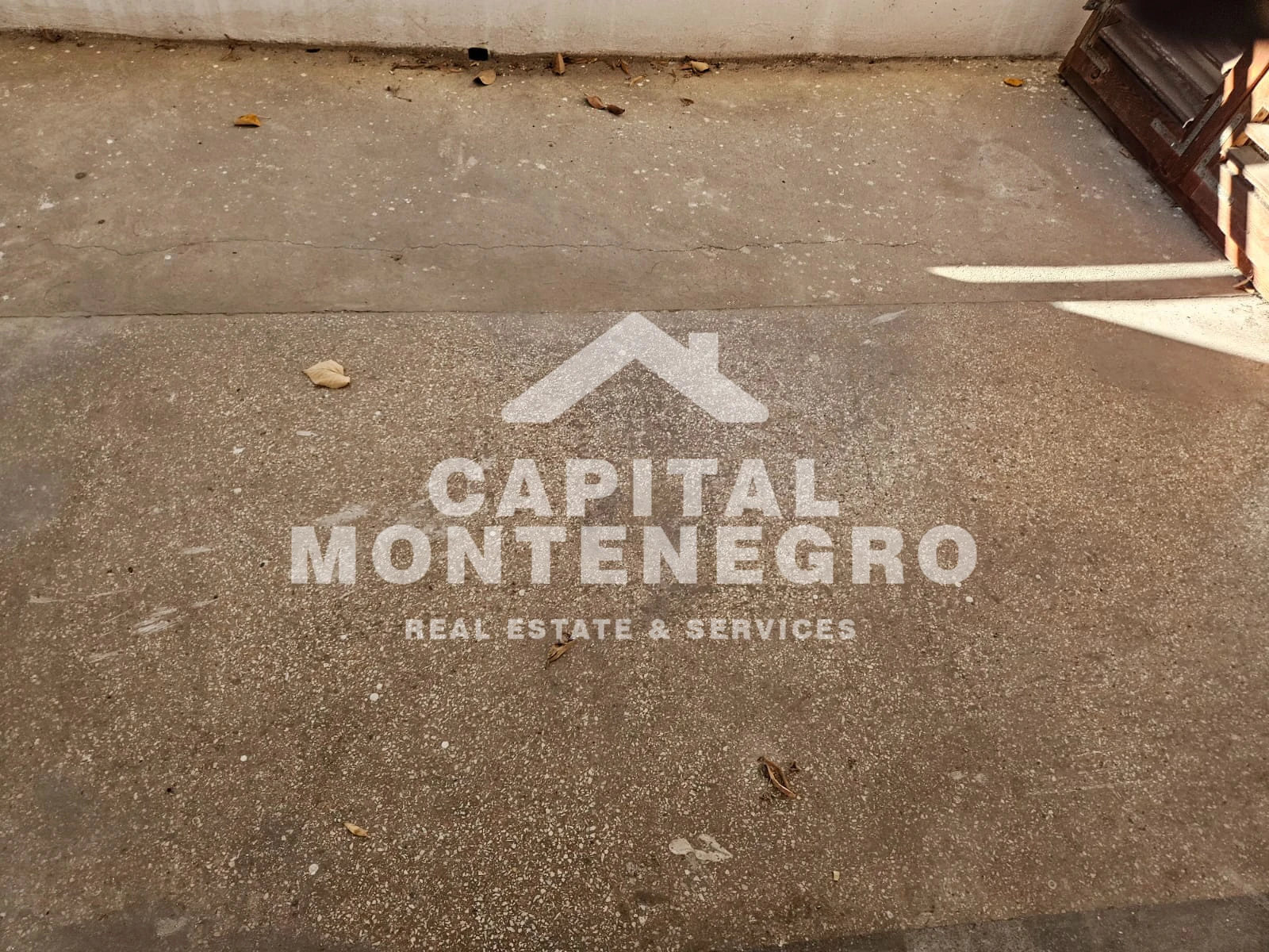 apartment-near-municipality-6